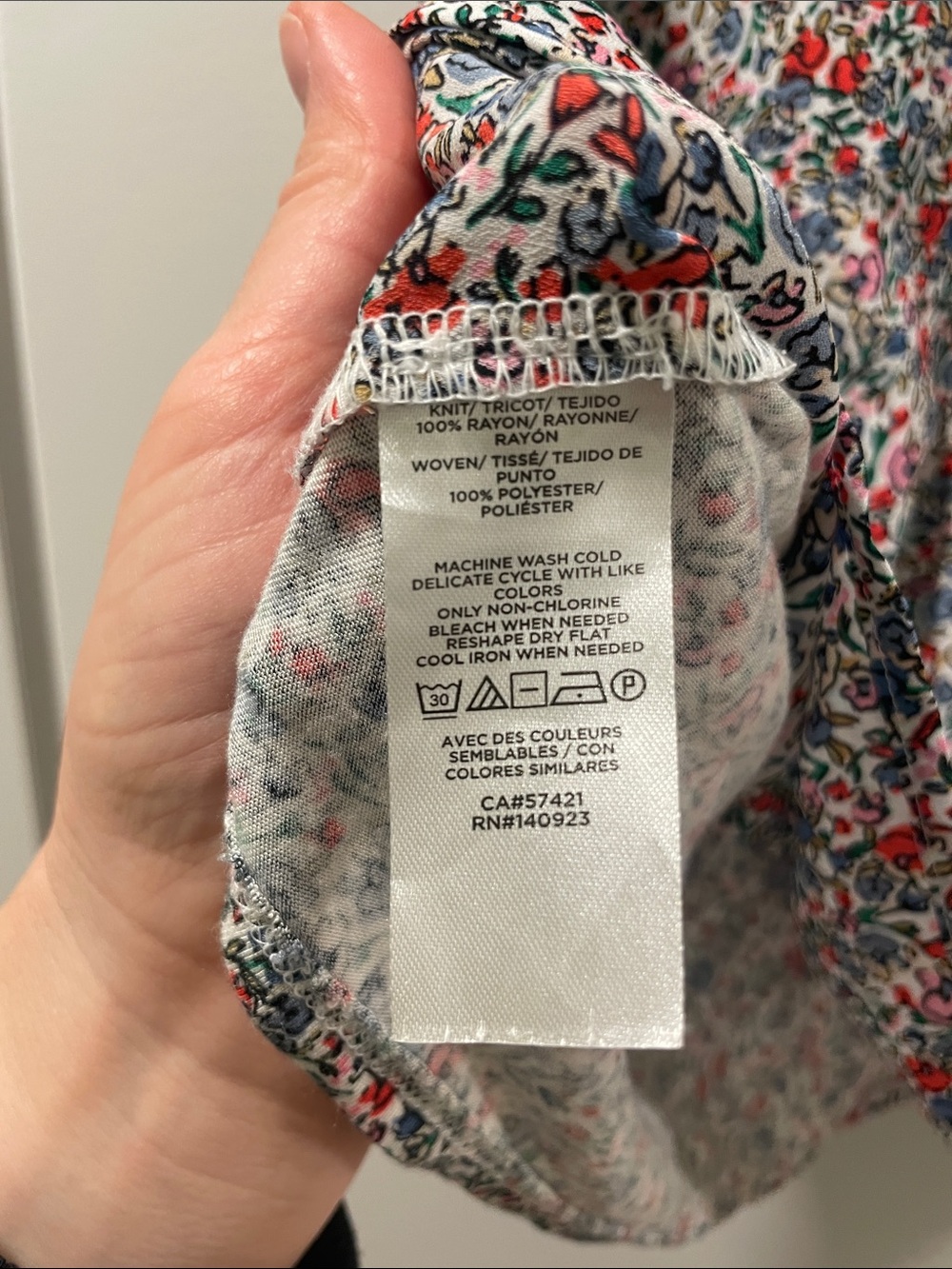 LOFT Sleeveless Floral Button Front Camisole in Navy, Red, White - Picture 5 of 5